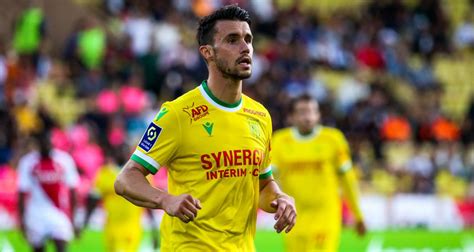 Fc Nantes Mercato Un Canari Officialise Son Départ