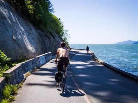 3 Vancouver Bike Routes for an Amazing Day in the City