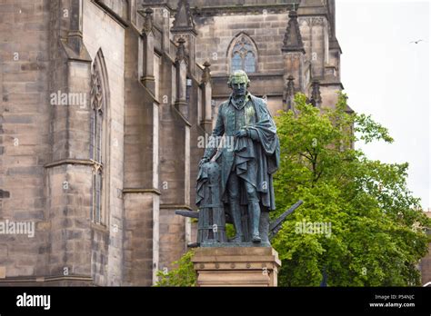 Adam Smith Statue On The Royal Mile Edinburgh Scotland Stock Photo Alamy