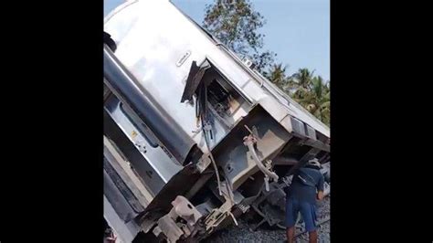 Viral Video Di Media Sosial Kereta Anjlok Di Sentolo Kulon Progo