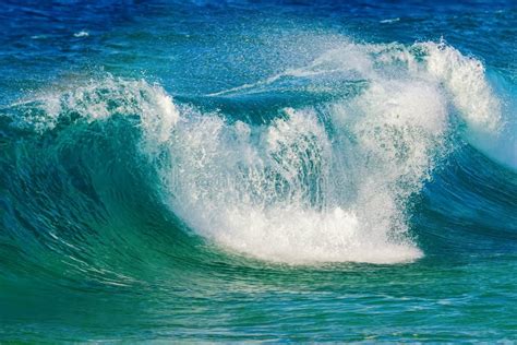 Big Wave at the Pacific Ocean on Oahu, Hawaii Stock Photo - Image of ...