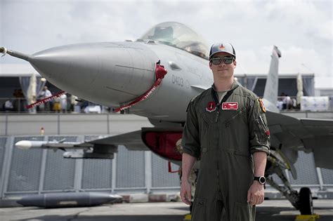 Need For Speed F 16 Pilot Calls The Fighter Jets Sought By Ukraine