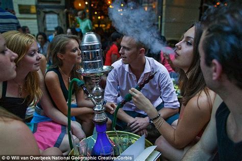 Smoke From Shisha Pipes Contains Dangerous Levels Of Lead And Uranium