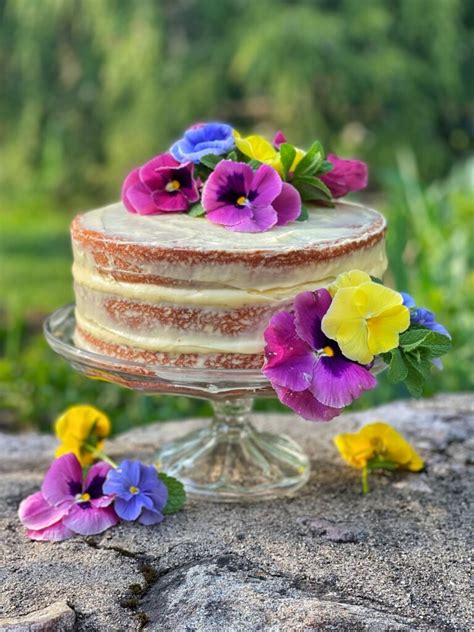 Naked Cake With Flowers Rustic Charm Made Easy Semi Homemade Bricks N Blooms With Stacy Ling