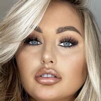 Dreama Walker Nude OnlyFans Leaks Fappening FappeningBook