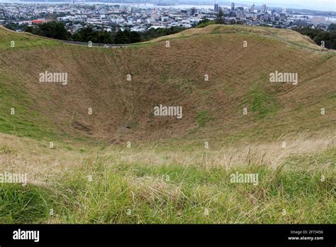 Mount eden crater new zealand hi-res stock photography and images - Alamy