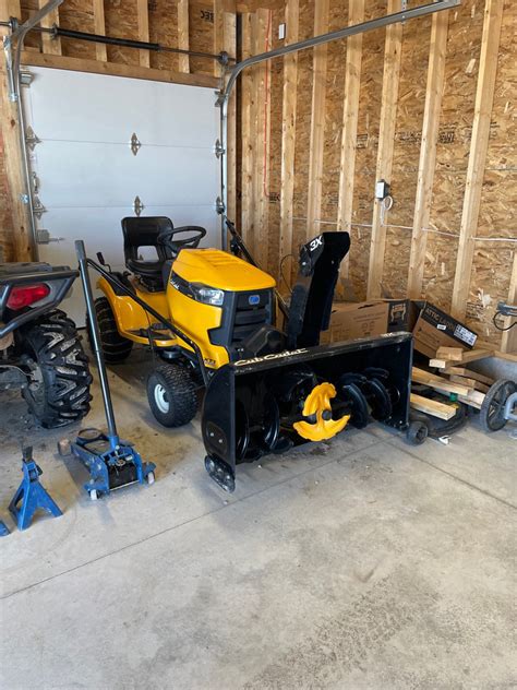 Cub cadet Xt1 snow blower kit | Snowblowers | Owen Sound | Kijiji