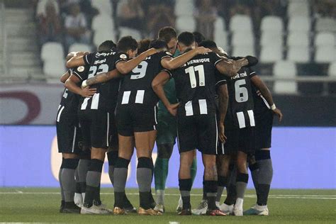 Silêncio dos jogadores e foco no que importa Botafogo se mobiliza