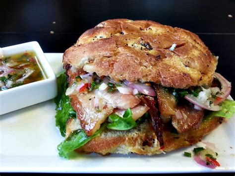 Crispy pork belly sandwich - Cherry on my Sundae