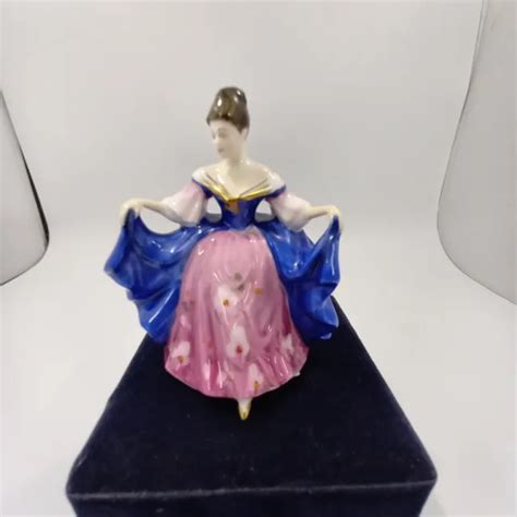 Royal Doulton 4and Figurine Pretty Ladies Sara Hn3308 £2000 Picclick Uk