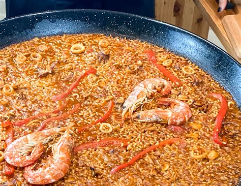 Seafood Delight: A Simple and Delicious Paella Recipe