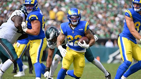 See full Sunday football schedule, how to stream and start times