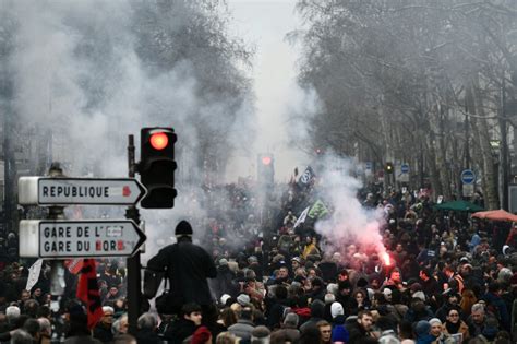 Grève Du 22 Mars 47 800 Personnes Ont Manifesté à Paris