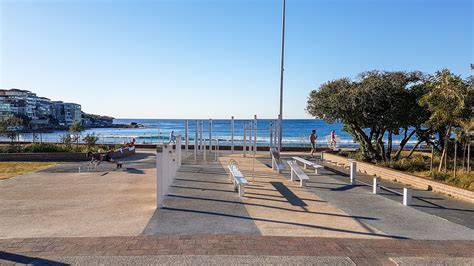 Bondi Park Outdoor Gym Bondi Beach Robinhood The Free Open Air Gym