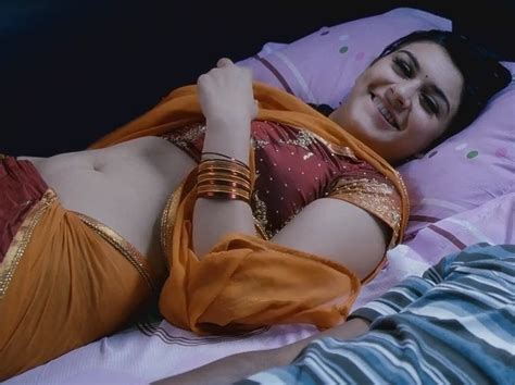 Hansika Motwani Hot Navel Photos In Velayutham Movie Movie Photos Gallery
