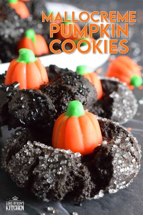 Copycat Lofthouse Halloween Sugar Cookies, a popular grocery store and ...