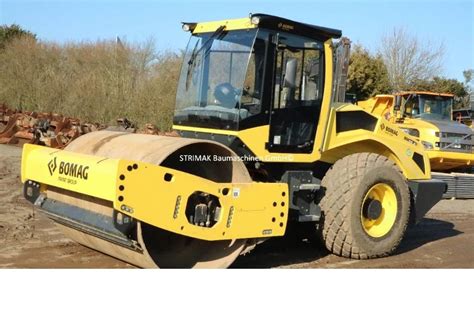 Cilindru Compactor Terasier BOMAG BW 211 D 5 De Vanzare 245659 UTILBEN