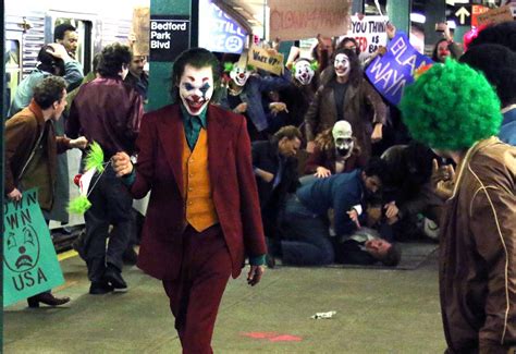 See Joaquin Phoenix in Full-On Joker Mode in Terrifying Photo