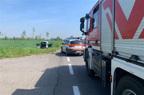 Caravaggio Grave Incidente Lungo La Strada Che Porta A Mozzanica Due