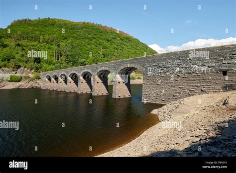 Garreg Ddu Dam Elan Valley Rhayader Powys Wales Uk Stock Photo Alamy