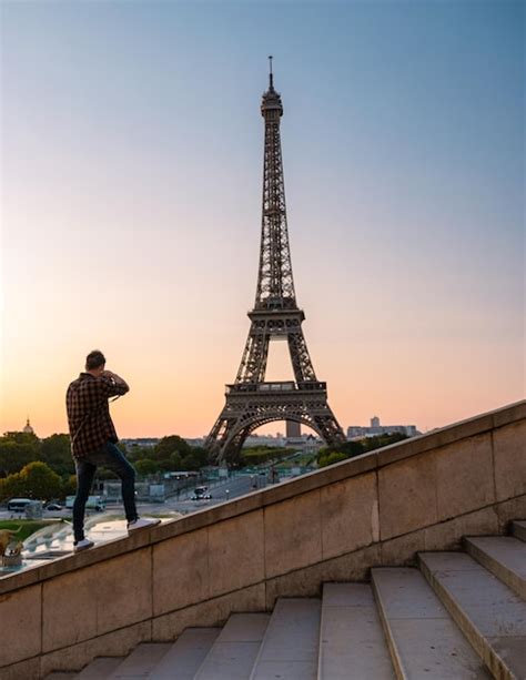 Premium Photo Eiffel Tower At Sunrise In Paris France Paris Eifel