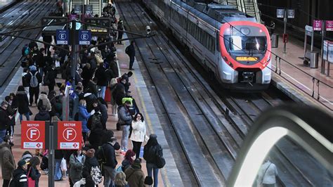 Huelga De Renfe El Viernes De Febrero Los Servicios M Nimos