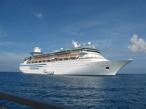 Royal caribbean | Oasis Of The Seas | Amazing Places: Royal Caribbean Cruise (4)