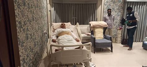 Viral Pic Bed Ridden Ramoji Rao