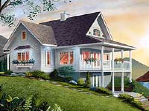 Small Waterfront Home Plan | plougonver.com