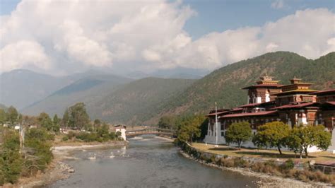 58 Punakha Dzong Stock Videos Footage And 4k Video Clips Getty Images