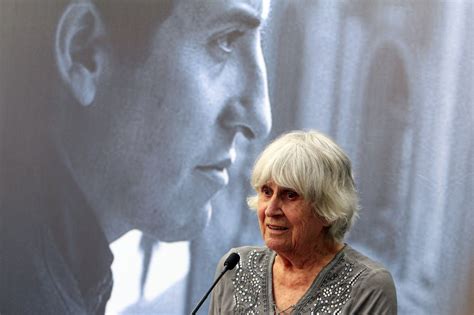 Muere Joan Jara a los 96 años