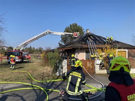 Fünf Feuerwehren im Großeinsatz Gebäudebrand in Breitenbrunn Eisenstadt