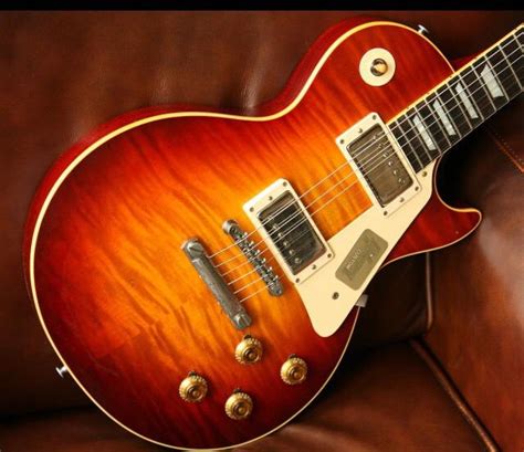 Gibson Sunburst Les Paul | Gibson les paul, Les paul guitars, Les paul