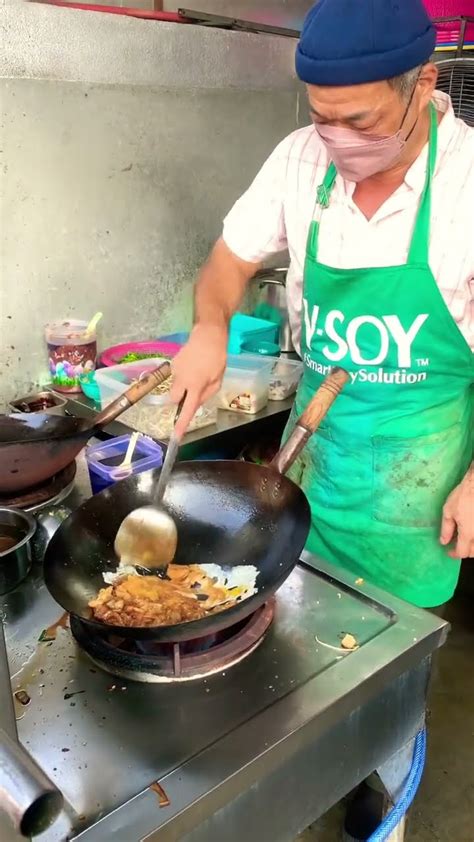 Famous Kuey Teow Goreng Chinese Style In Kota Bharu Chef Pon Yong