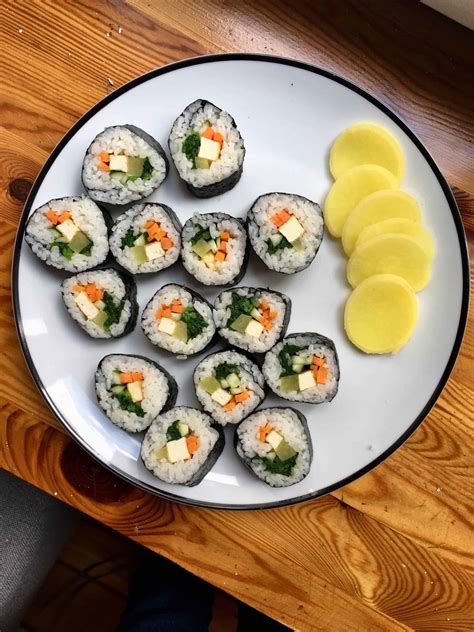 Gimbap recipe - Maangchi.com