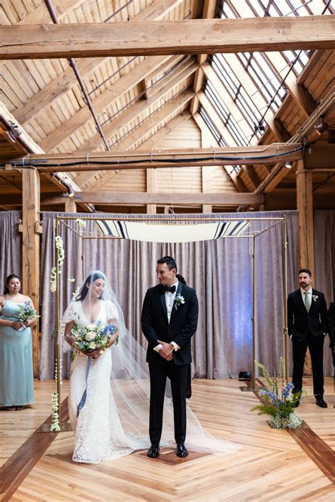 Skyline Loft Wedding at Bridgeport Art Center | Emma Mullins Photography