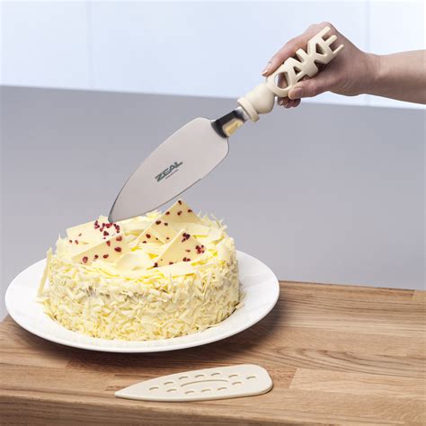 Slicing Cake Server Kitchen Innovations Inc