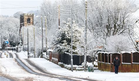 22 Photographs Of The Second Day Of Snow Across North Staffordshire