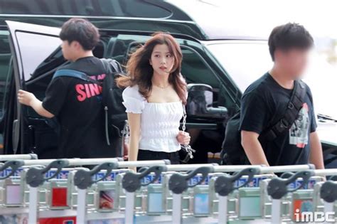 S N Bay N O Lo N V M N S C Gi A Blackpink V Girlgroup Hot Nh T Nh Cube Jennie Khoe Body