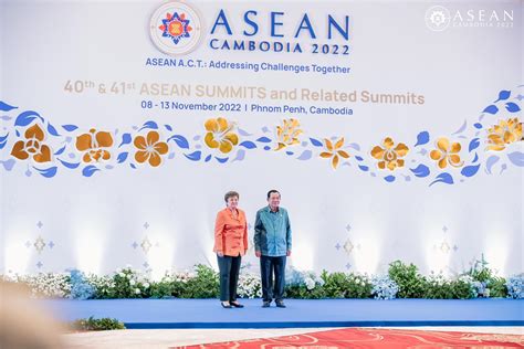 Gala Dinner For Asean Heads Of Stategovernmentdelegation And Spouses