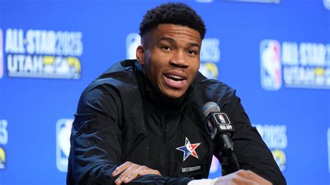 Bucks Giannis Antetokounmpo Reveals The One College Offer He Got Nbc