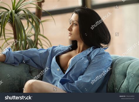Beautiful Sexy Woman Black Lingerie Sitting Stock Photo 1552224953 Shutterstock