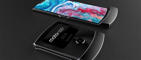 Motorola Razr Gets An Update With Foldable Touchscreen