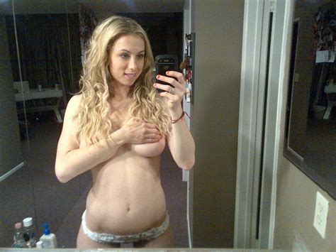 Nikki Glaser Leaked Nude