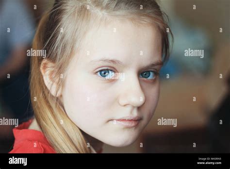 Blonde teen age girl Fotos und Bildmaterial in hoher Auflösung Alamy