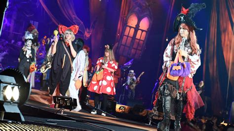 ライヴレポートVAMPS主宰HALLOWEEN PARTY 2014神戸初日にモッシュしても俺が責任取る BARKS