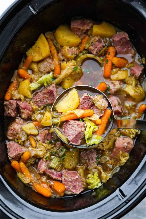 Slow Cooked Corned Beef And Cabbage Stew