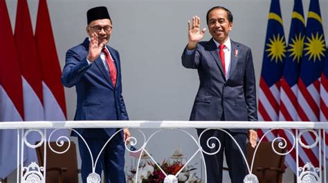 Perdana Menteri Malaysia Anwar Ibrahim Temui Jokowi Di Istana Ada Apa