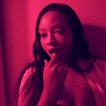 Big Booty Goddess Babe Page Watch This Adult Model On Freeones