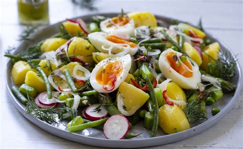 Ensaladas de patata y huevo 9 recetas fáciles